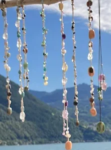 Espandiluce ondeggianti con pietre naturali