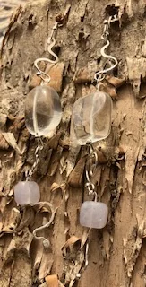 Orecchini in rame bagnato nell'argento con cristallo di rocca e angelite