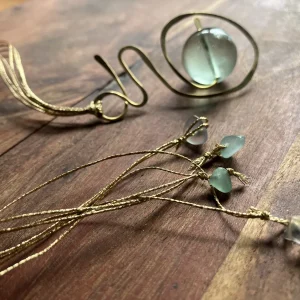 Collana artigianale in filo di ottone con fluorite