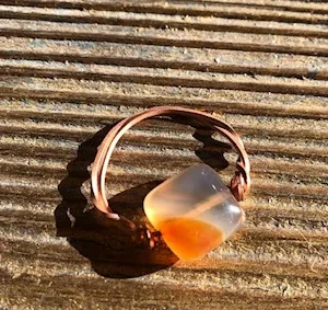 Anello in rame con agata corniola